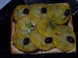 Tarte fine aux tomates et olives noires