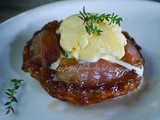 Tarte tatin d'échalotes et glace au thym