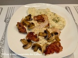 Côtelettes de porc au bacon et champignons, sauce moutarde et vin blanc