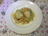 Coquilles saint Jacques sautées au beurre noisette sur lit de fondue de poireaux