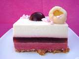 Entremet framboise litchi sur croustillant coco