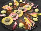 Carpaccio de betteraves chioga et jaune au tartare marin