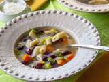 Minestrone rapide aux légumes et aux pâtes