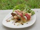 Mini brochettes de jambon cru mozzarella et croûtons