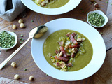 Soupe de pois cassés aux lardons & noisettes