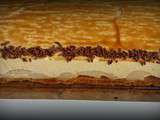 Entremet mousse caramel beurre salé sur lit de poires et sablé breton