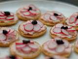 Blinis au tarama et carpaccio de radis