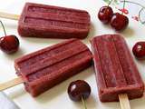 Popsicles ou esquimaux cerises et fraises