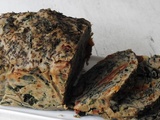 Cake salé aux épinards, aux tomates séchées et à la spiruline à la farine de sarrasin