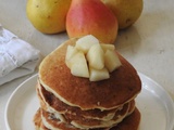 Pancakes aux poires, aux amandes et à la farine de sarrasin