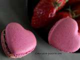 Macaron chocolat noir et fraise