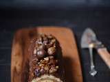 Bûche roulée à la crème de marrons, au chocolat et aux châtaignes caramélisées