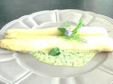 Asperges des Landes mayonnaise à l’ail des ours