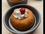 Baba au rhum et sa cerise confite