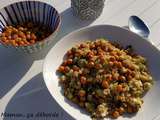 Salade de quinoa aux légumes et pois chiches rôtis