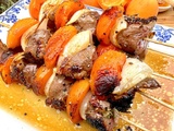 Brochettes de magret de canard aux abricots et au miel