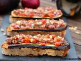 Bruschetta aubergine et salsa rouge encore appelées tartines gourmandes aubergine et sauce rouge