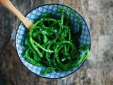 Salade de fanes de radis à l’asiatique