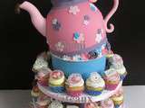 Cascade de Cupcakes  Alice au Pays des Merveilles  et Cake Pops