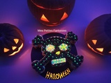 Gâteau tête de mort façon number cake phosphorescent pour Halloween