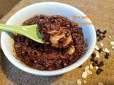 Porridge vegan au beurre de cacahuète et pépites de chocolat