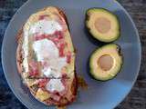 Tartine de camembert et son avocat