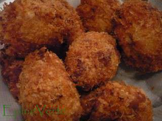 Croquettes de poisson au miso et chapelure panko, sauce tartare japonaise. (Inspiration Japon)