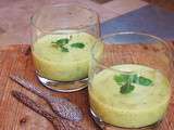 Velouté gourmand {froid} de courgette au combawa et coco