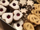 Bredeles : mini linzer, bretzels au citron et leckerlis (pains d'épices moelleux)