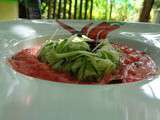 Spaghettis de courgettes au coulis cru de tomates