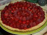 Tarte aux fraises et framboises du jardin