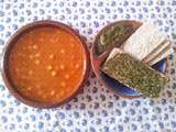 Colombo de pois-chiches en nage de tomates et tartines de sarrasin à la crème Adèle