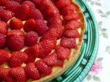 Tarte aux fraises et crème pâtissière à la fève tonka