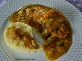 Tajine de poulet aux abricots et aux amandes