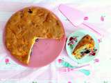 Gâteau fraises, abricots, myrtilles (Strawberry, apricot and blueberry cake)