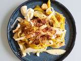 Salade poireaux, pommes, oeufs durs (Leeks, apples and eggs salad)