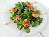 Sucettes de boudin noir et blanc, pistaches et noix (Lollipops of black and white sausage, pistachios and walnuts