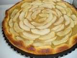 Tarte aux pommes sur une base de compote de pommes