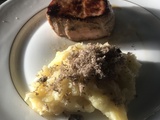 Médaillon de veau, écrasé de pommes de terre à la truffe fraiche