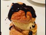 Profiterole glace vanille et sauce chocolat