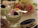 Mini verrines avocat, oeuf de caille rose et caviar ou autres oeufs de poissons