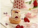 Petits choux chantilly aux agrumes, fraises framboises