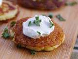 Blinis de pommes de terre, jambon cru et ciboulette