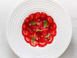 Carpaccio de fraises, sirop de basilic et