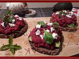 Tartines de betterave rouge et avocat