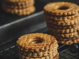 Galettes croustillantes et labneh sucré aux fruits