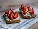 Pain grillé à la  ricotta , fraises et verveine ,10 très beaux  livres Galbani à gagner pour la Fête de l' Italie