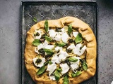 Tarte aux courgettes , mozzarella et basilic ( pâte à l'huile d'olive)