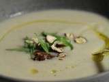 Velouté de topinambours , noisettes grillées , estragon et huile de truffe