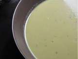 Velouté d'asperges vertes et pommes de terre au chèvre frais au thermomix ou sans